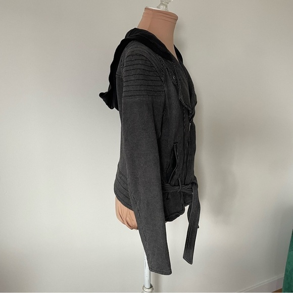Free People Striped Knit Gray Cotton Pinstripe Hooded Moto Jacket EUC Size Small - Picture 4 of 11